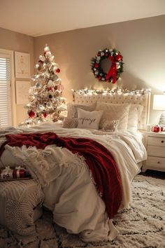 Creating the Perfect Christmas Bedroom: A Guide to Holiday Magic